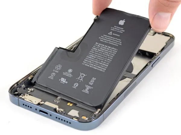 Замена батареи на iPhone за 1 час